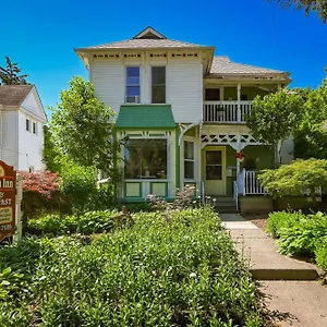 Niagara Inn Bed And Breakfast Couette-café
